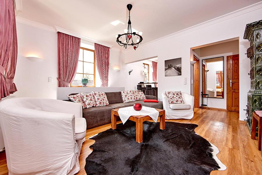 Rosenquarz Apartment Гармиш-Партенкирхен Екстериор снимка